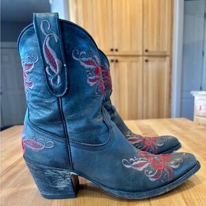 Old Gringo Yippee Ki Yay Black Leather Ankle Boots with Red and Gray Embroidery